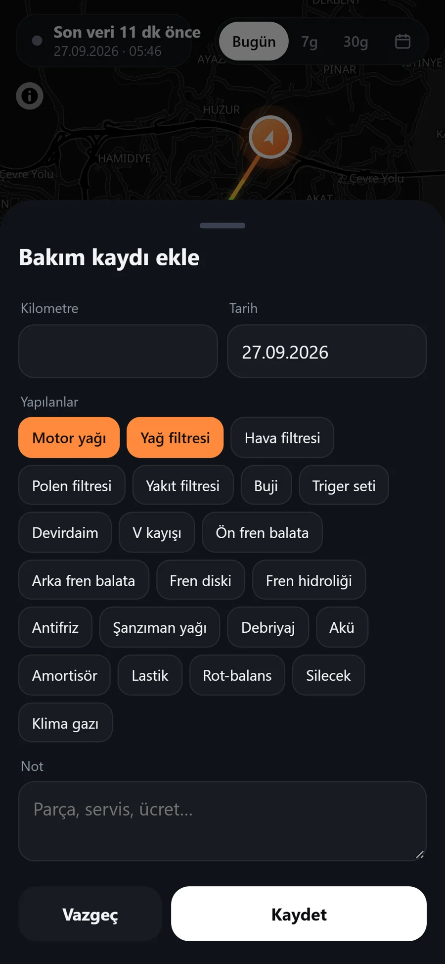 Telefondan bakım kaydı ekleme. "Bakım raporu" düğmesi bakım durumunu ve bütün geçmişi PDF olarak doğrudan telefona indiriyor.